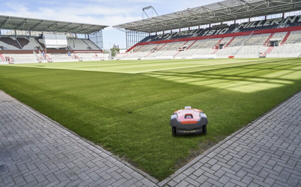 Futbalový trávnik